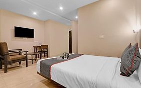 Super Townhouse Amaraa Hotel Near Phoenix Palassio